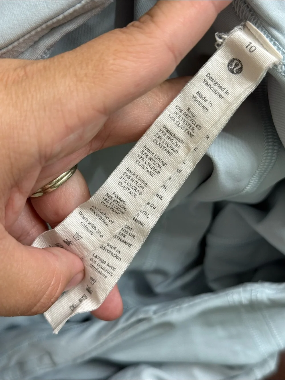 {10} lululemon athletica Powder Blue Pace Skort
